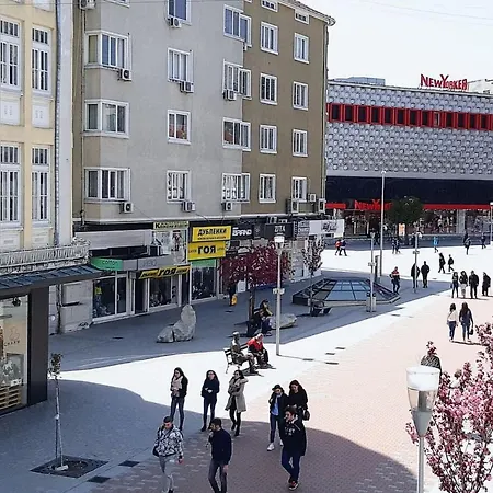 2-level Big Space Near Beach, Bars, Walking Street Apartment