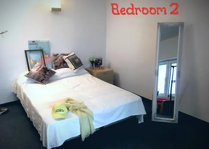 2-level Big Space Near Beach, Bars, Walking Street * וארנה