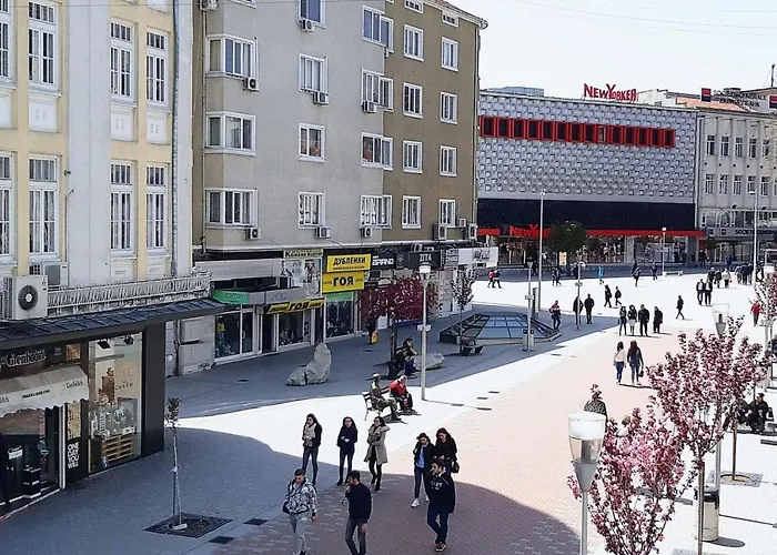 2-level Big Space Near Beach, Bars, Walking Street דירה